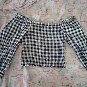 Gingham off shoulder long sleeve